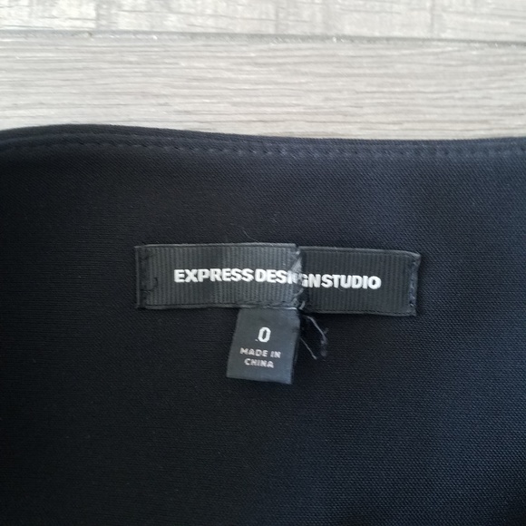 Express Design Studio | Ruffle Mini Skirt - Picture 5 of 7